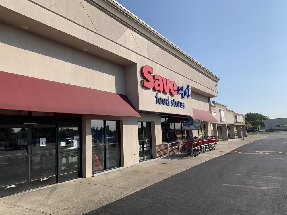 Save-A-Lot Anchored Center: 4900 West Broad Street, Columbus, OH 43228